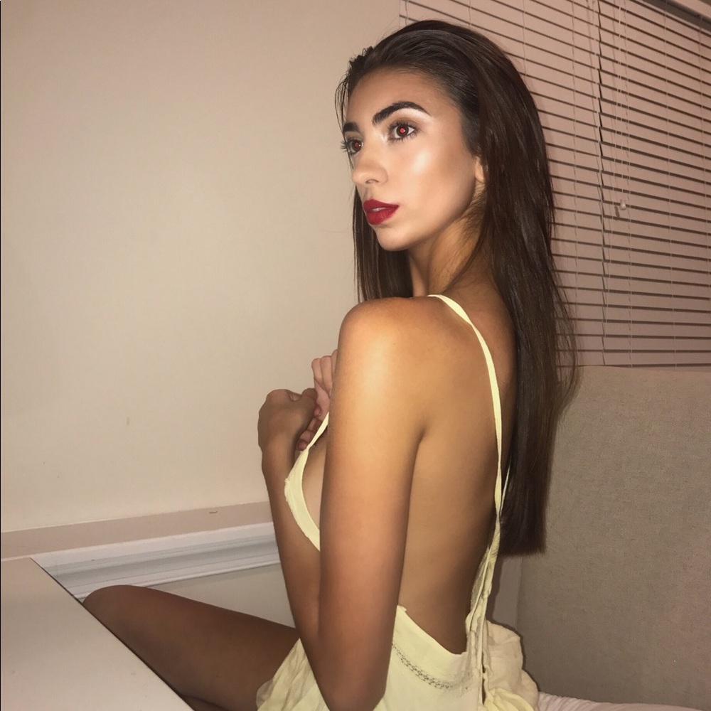 Meet your Posher, Juliana